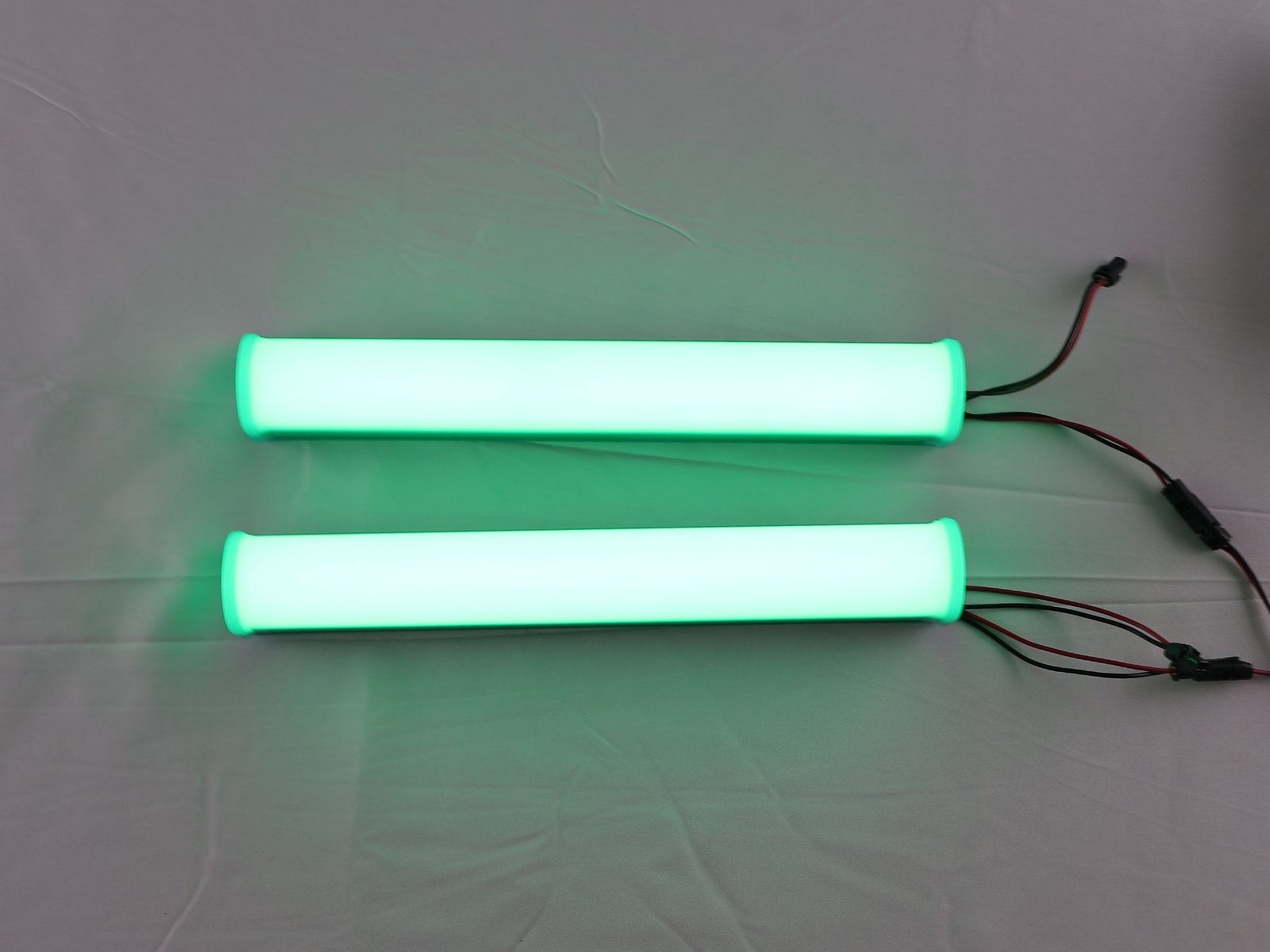 Ống LED ATHH Green sáng lên, với các dây dẫn nối sẵn