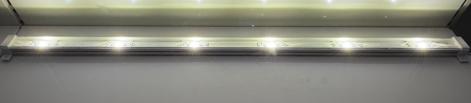 Hyperlite white module lit, showing the individual LEDs along the extrusion